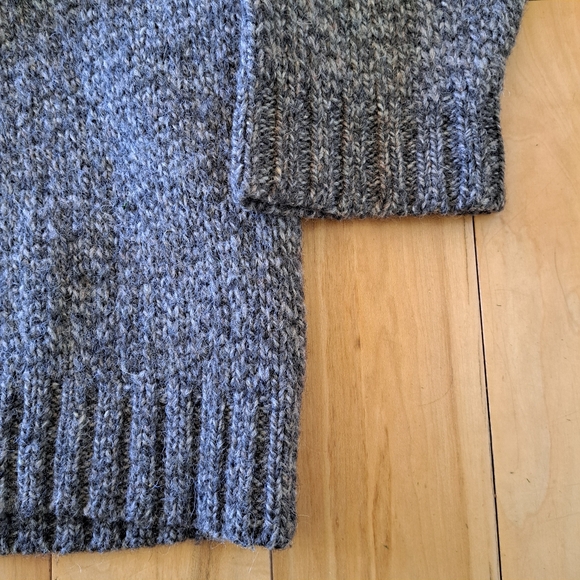 EUC!! Vintage Abercrombie & Fitch V-Neck Fair Isle 100% Wool Sweater - Picture 4 of 9